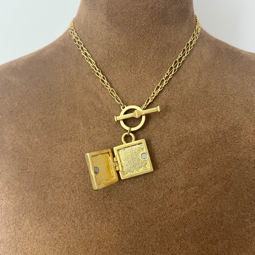 Gold Tone Clover Locket Toggle Necklace 15 & 36" Adjustable Cottagecore - Picture 2 of 4